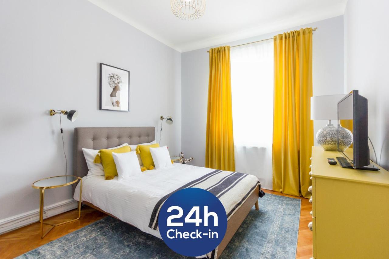 City Chic 3 Bedroom Apartment Cluj-Napoca Eksteriør billede