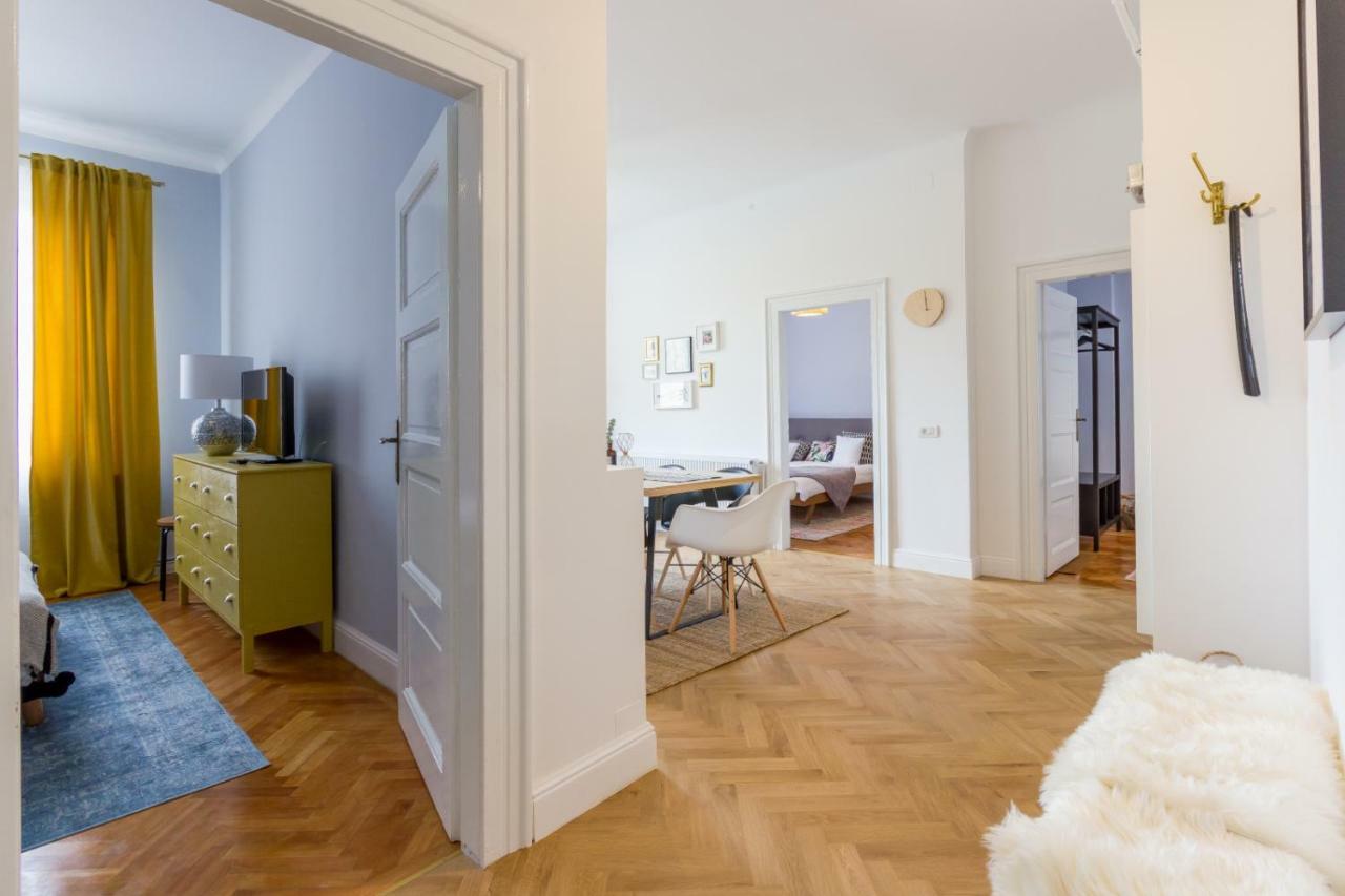 City Chic 3 Bedroom Apartment Cluj-Napoca Eksteriør billede