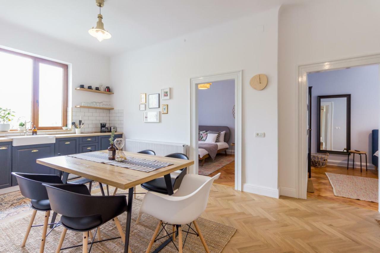 City Chic 3 Bedroom Apartment Cluj-Napoca Eksteriør billede