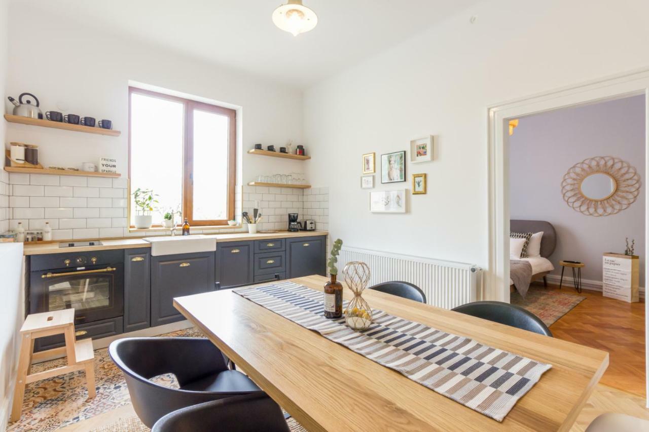 City Chic 3 Bedroom Apartment Cluj-Napoca Eksteriør billede