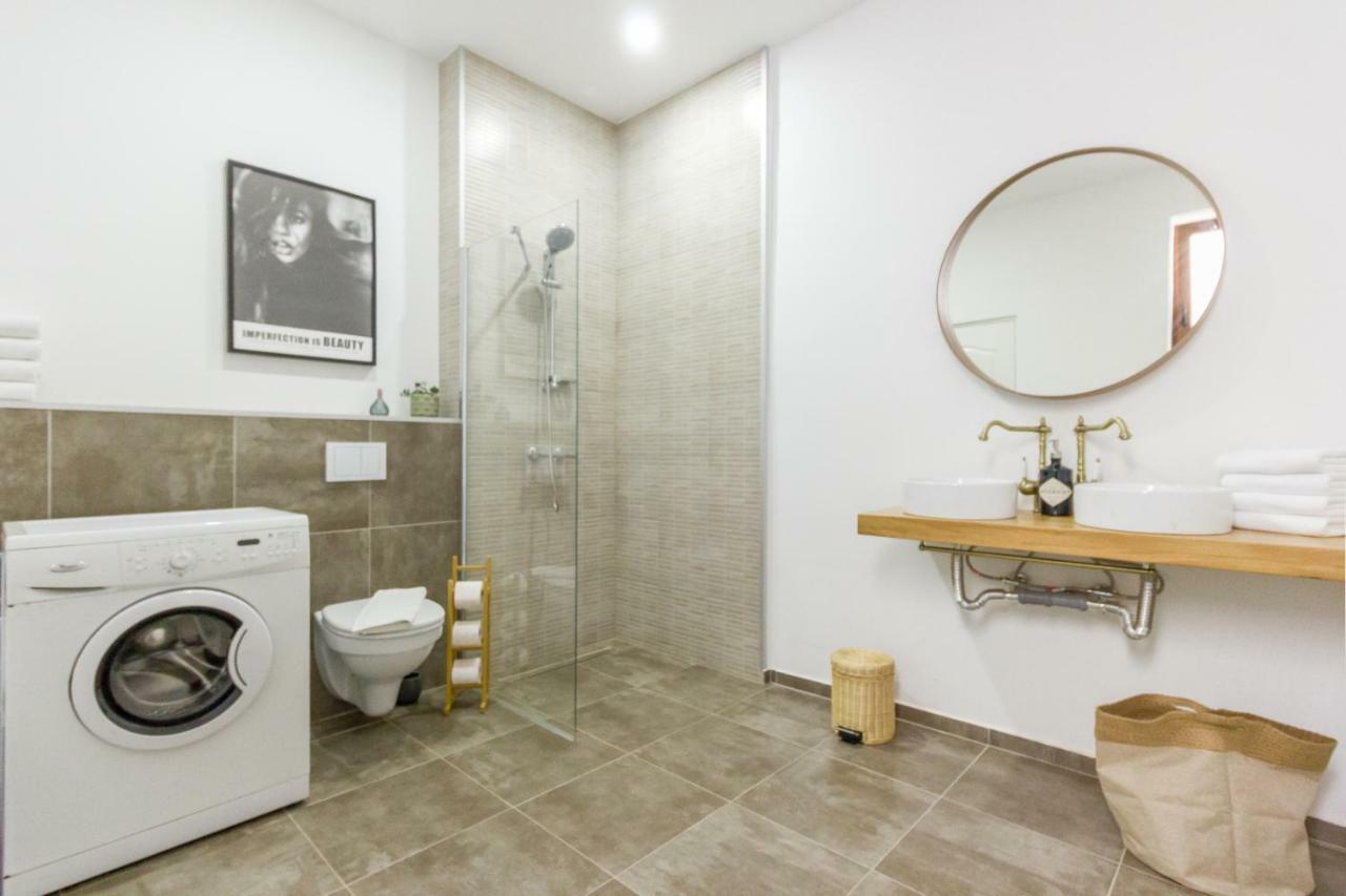 City Chic 3 Bedroom Apartment Cluj-Napoca Eksteriør billede