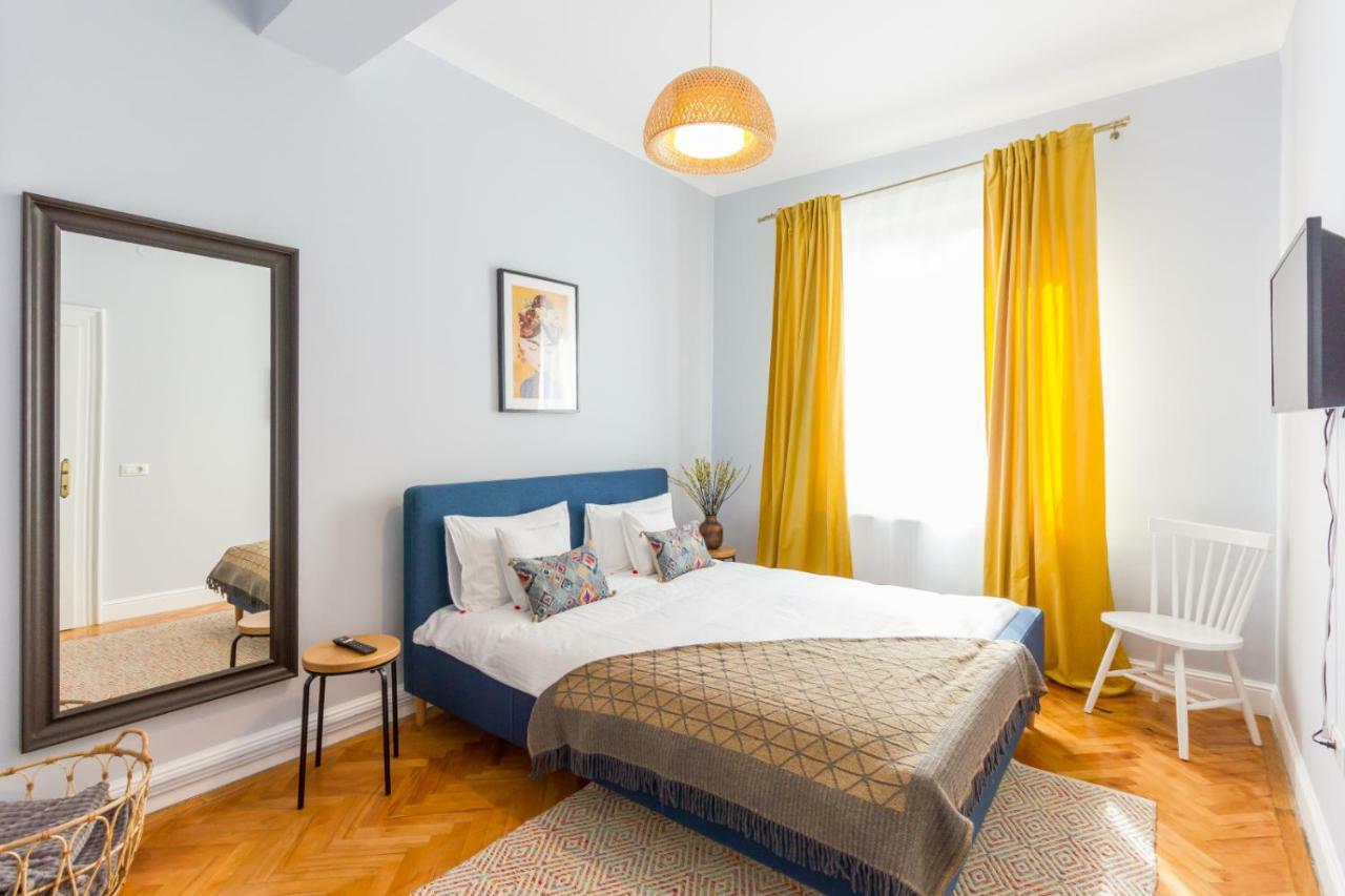 City Chic 3 Bedroom Apartment Cluj-Napoca Eksteriør billede