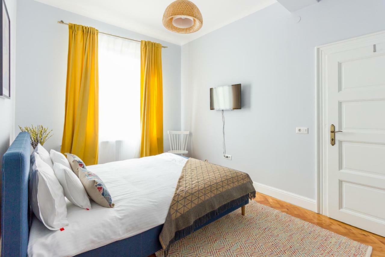 City Chic 3 Bedroom Apartment Cluj-Napoca Eksteriør billede